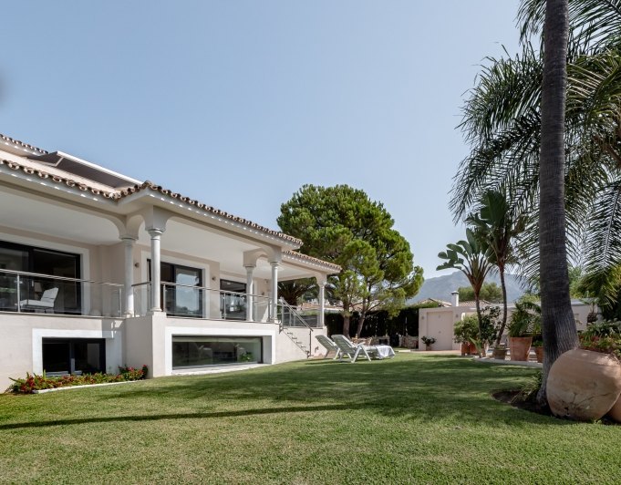HERMOSA Y ESPACIOSA VILLA CON VISTAS AL CAMPO DE GOLF