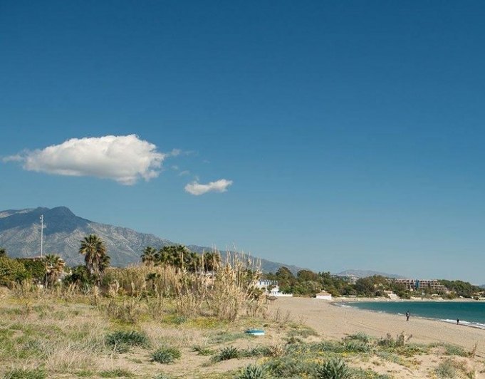 Apartamento nuevo muy soleado y con vistas al mar en Cancelada