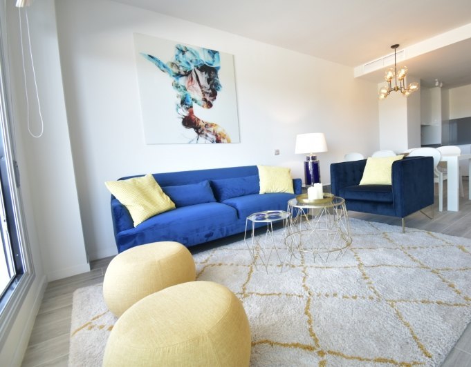 Apartamento nuevo muy soleado y con vistas al mar en Cancelada