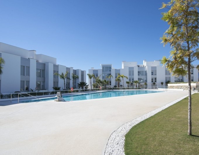 Apartamento nuevo muy soleado y con vistas al mar en Cancelada