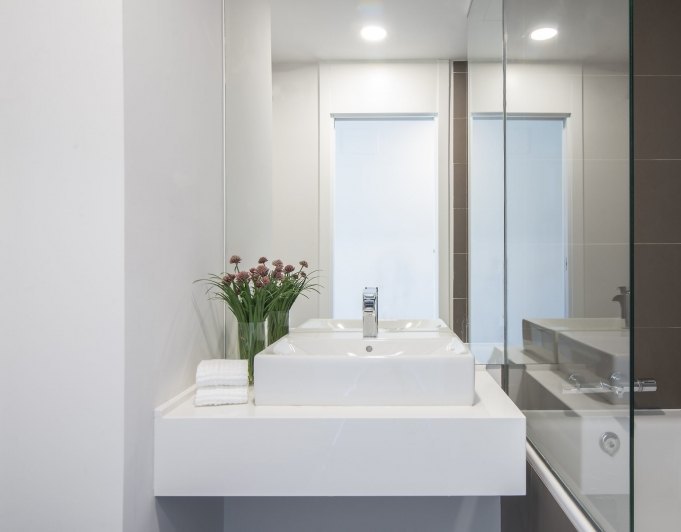Apartamento nuevo muy soleado y con vistas al mar en Cancelada