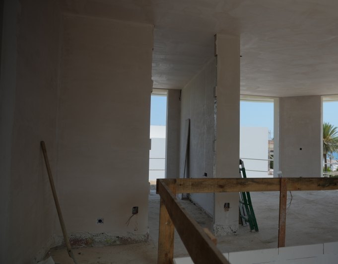 3 Villas de nueva construcción junto a la playa, llave en mano, en Marbella este