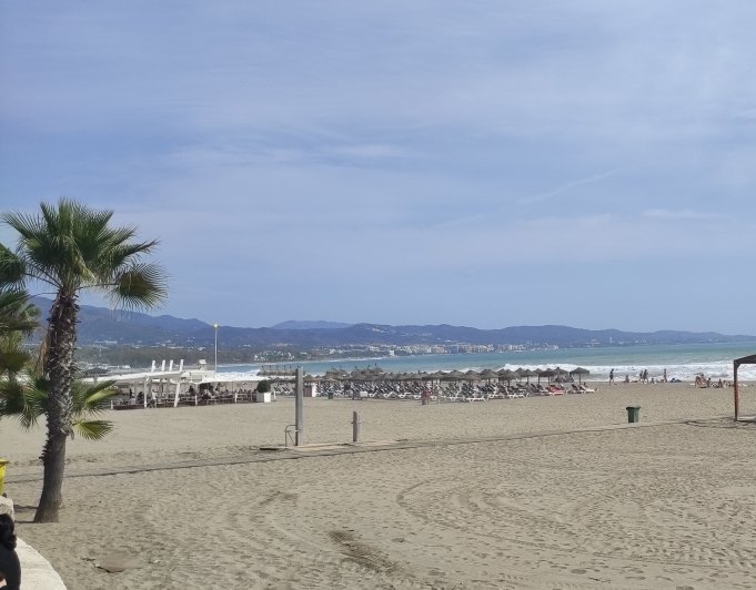 Piso con vistas al mar a la venta en la prestigiosa urbanización Marina Banus.