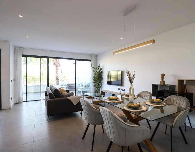 6550 - Alquiler de Piso moderno y nuevo en Urbanizacion Altos de Estepona