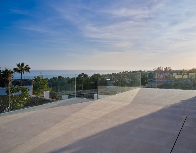 Villa moderna en venta en Marbella, Costa del Sol.