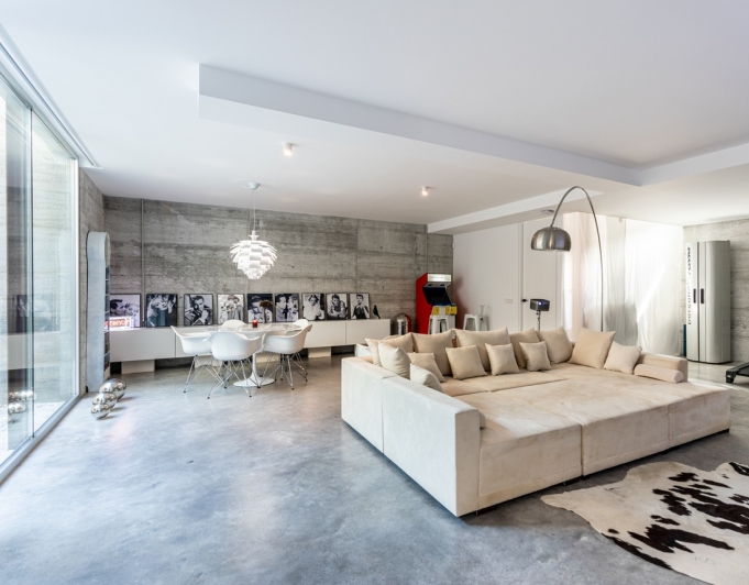 LUXURY CONTEMPORARY VILLA WITH MINIMALIST DESIGN IN THE VALTOCADO URBANIZATION, MIJAS