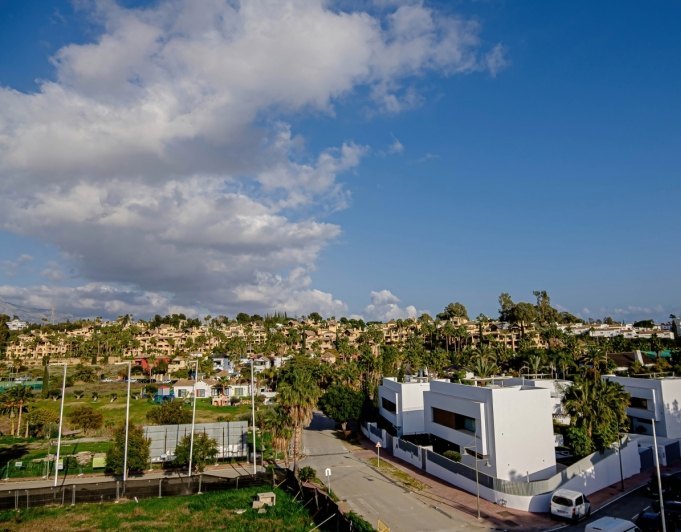 Exclusivo complejo residencial de adosadas en pleno corazón del golf de la Costa del Sol