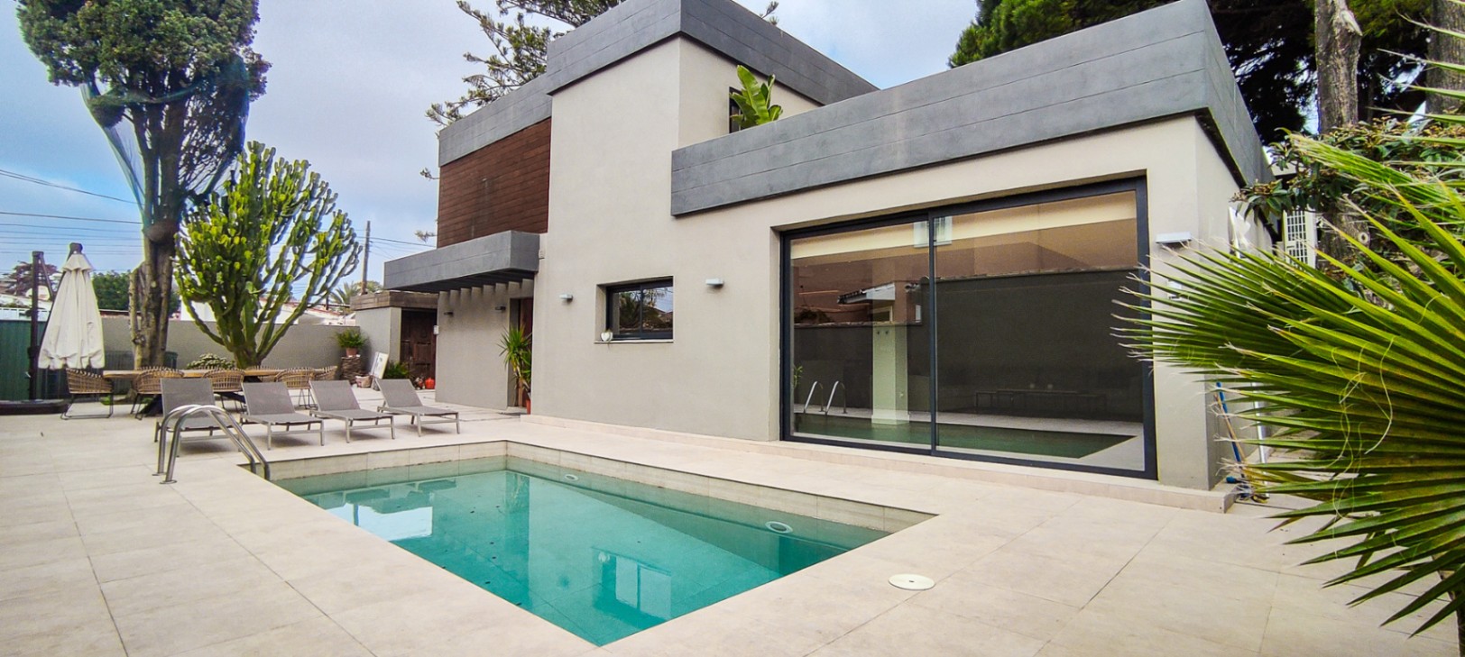 INCREIBLE VILLA MODERNA A POCA DISTANCIA DE LAS MEJORES PLAYAS DE MARBELLA ESTE