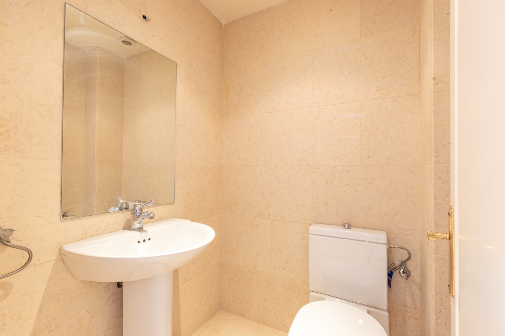 Apartamento de lujo en la prestigiosa urbanización Magna Marbella en Nueva Andalucía