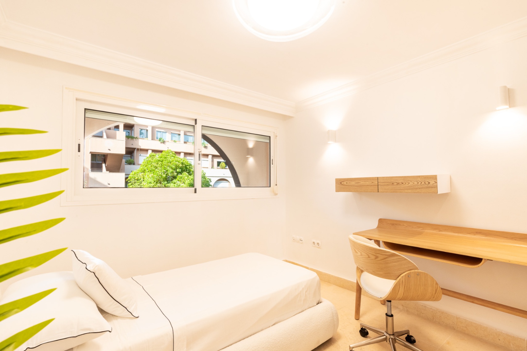 Apartamento de lujo en la prestigiosa urbanización Magna Marbella en Nueva Andalucía