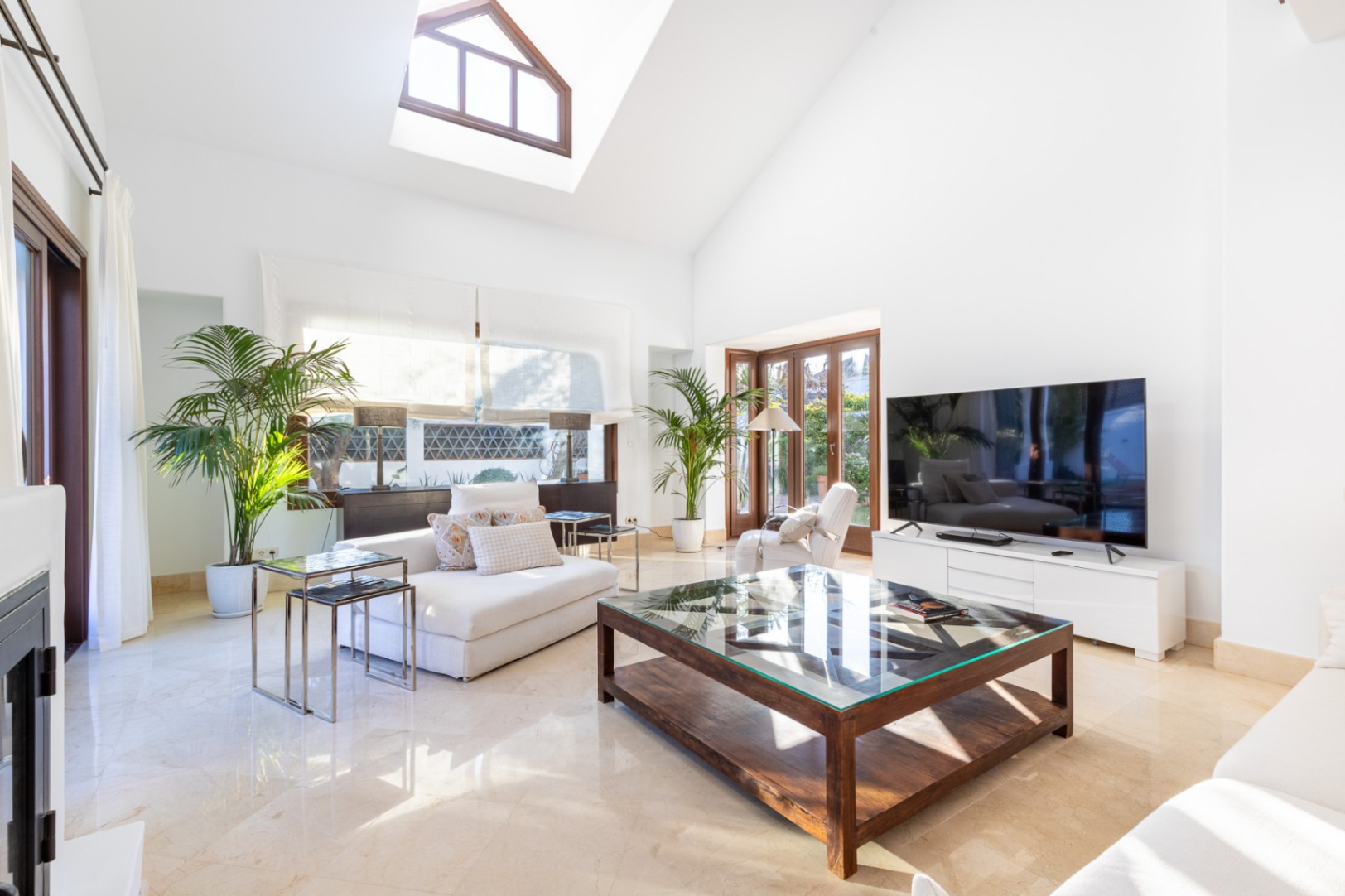 GUA-A - Nuevo lanzamiento al mercado de esta pintoresca villa en el centro del campo de golf de Guadalmina