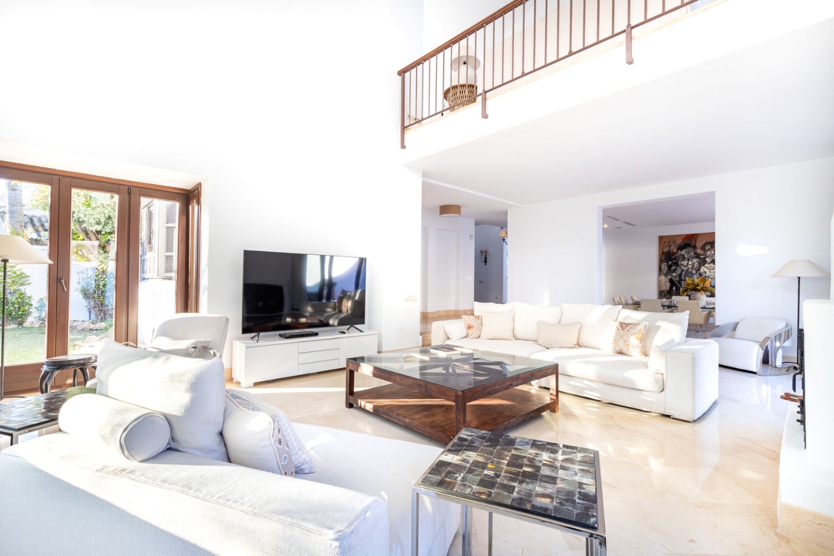 Nuevo lanzamiento al mercado de esta pintoresca villa en el centro del campo de golf de Guadalmina