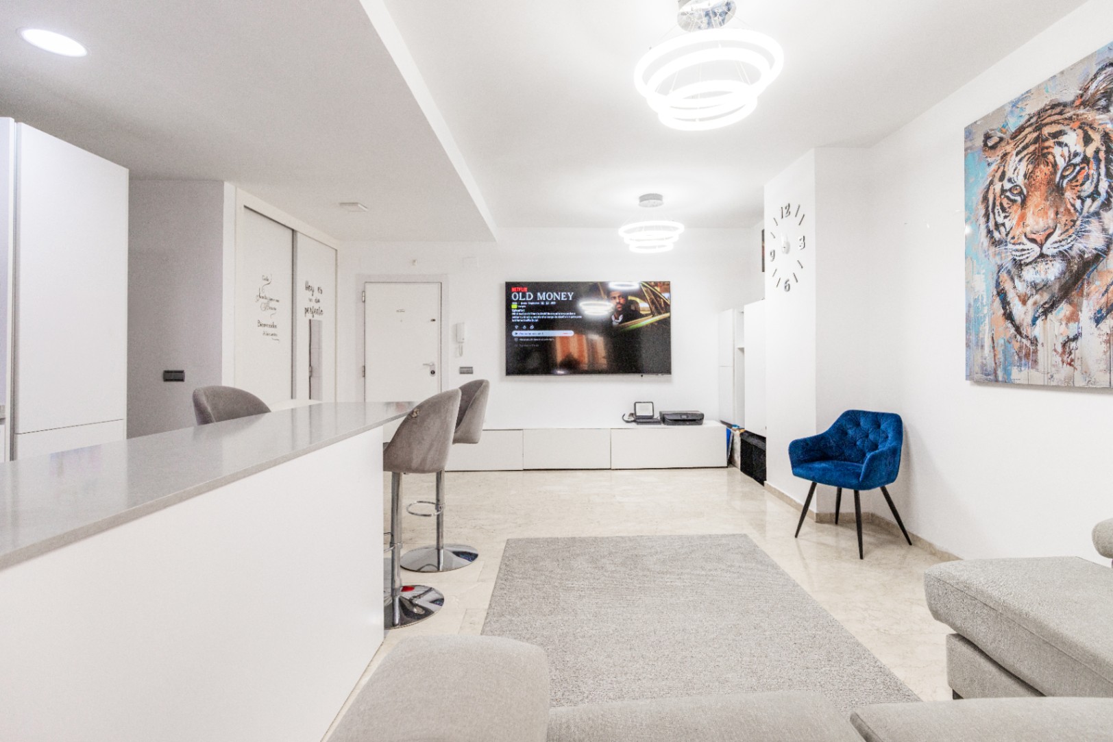 Moderno, luminoso apartamento de 3 dormitorios y a pasos del mar — el estilo de vida que siempre soñaste