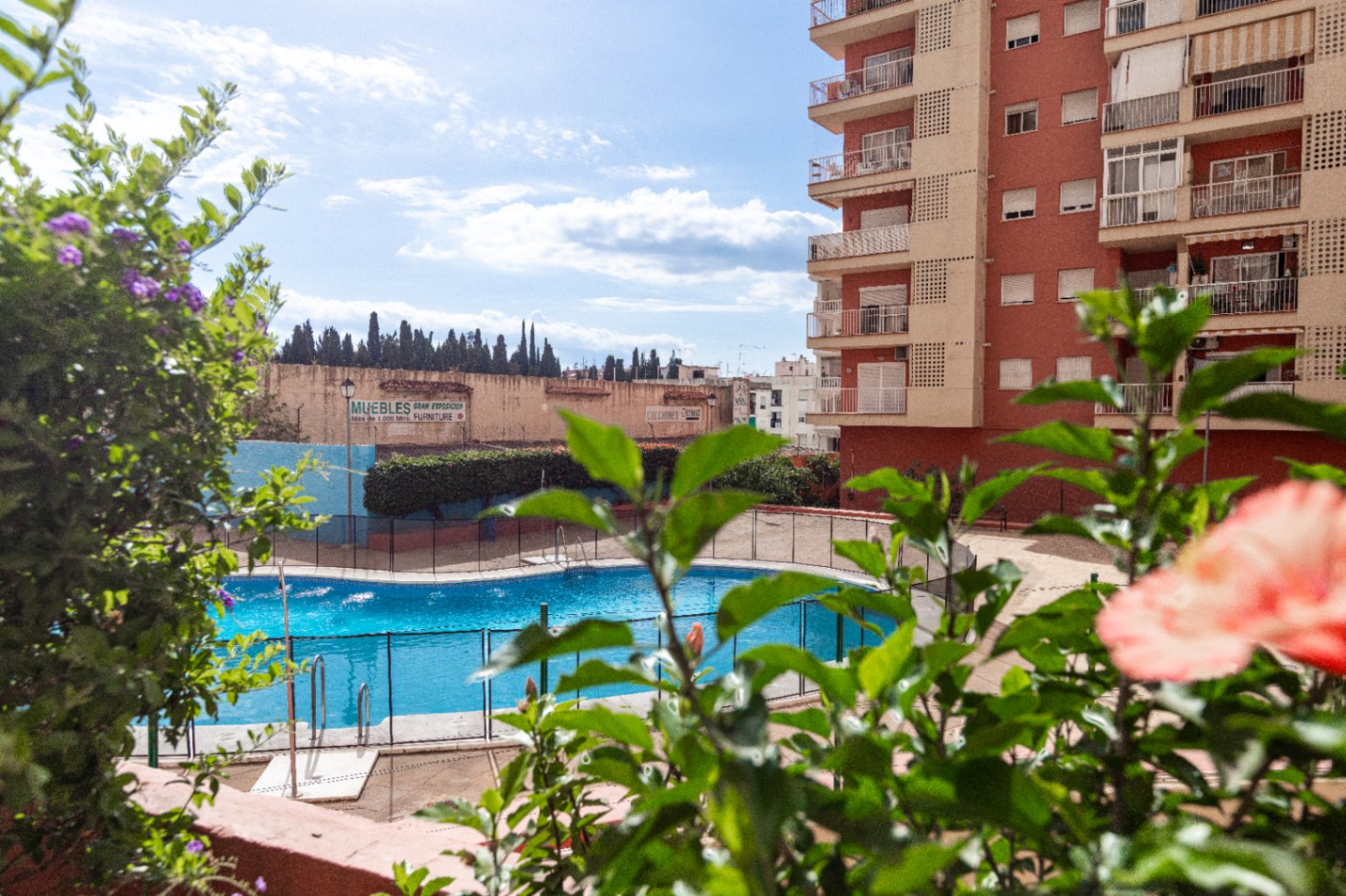 Moderno, luminoso apartamento de 3 dormitorios y a pasos del mar — el estilo de vida que siempre soñaste
