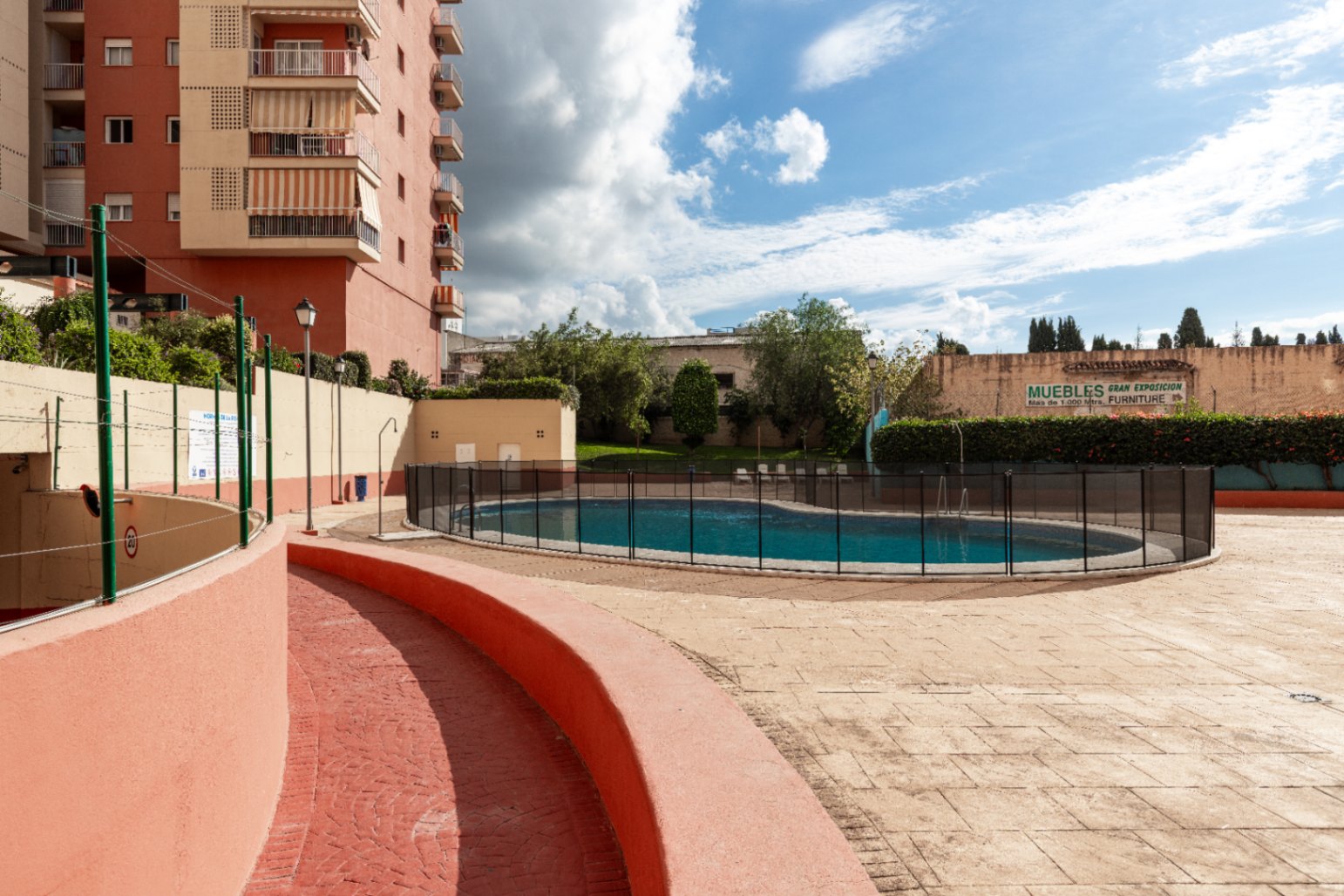 Moderno, luminoso apartamento de 3 dormitorios y a pasos del mar — el estilo de vida que siempre soñaste