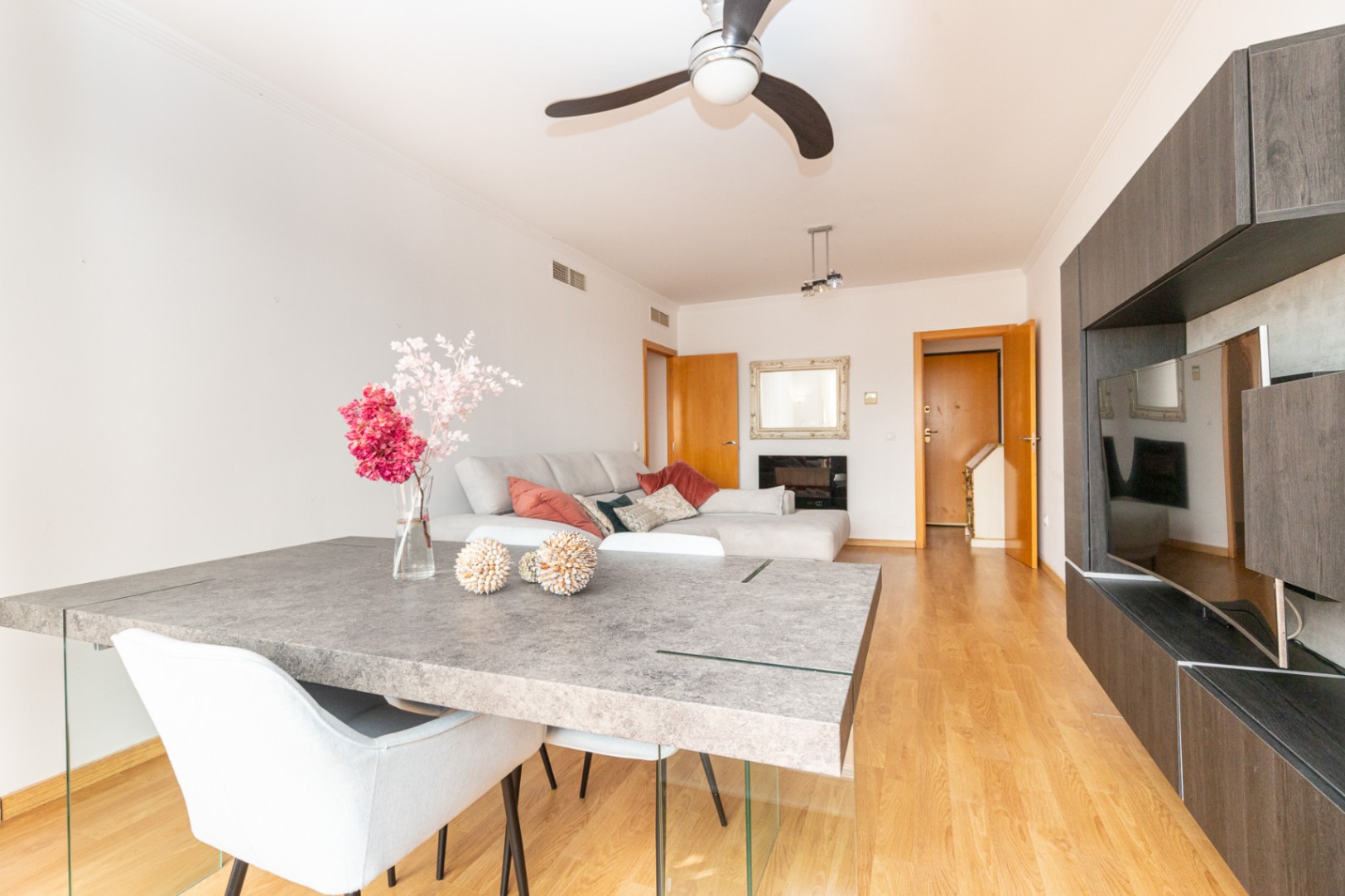 Ático Dúplex Exclusivo con Vistas Panorámicas al Mar, Montaña y Campo – Marbella Este (Elviria - El Rosario)