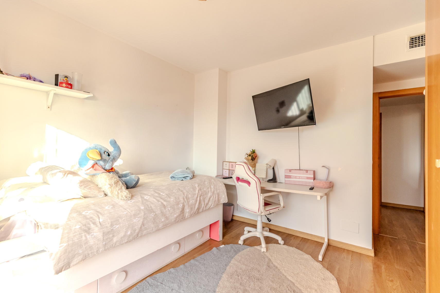 Ático en venta de 3 dormitorios en Marbella con terraza amplia