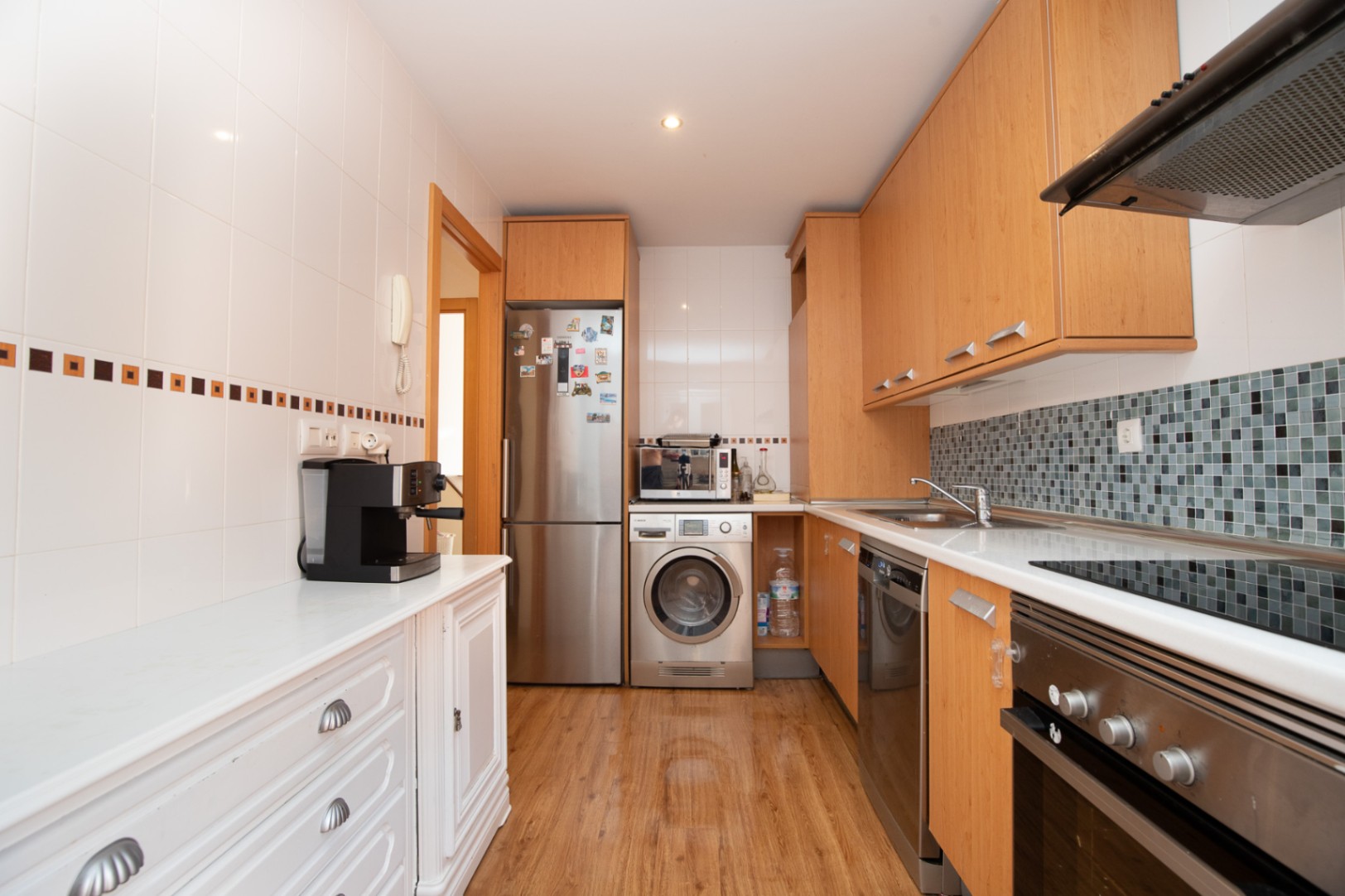 Ático en venta de 3 dormitorios en Marbella con terraza amplia