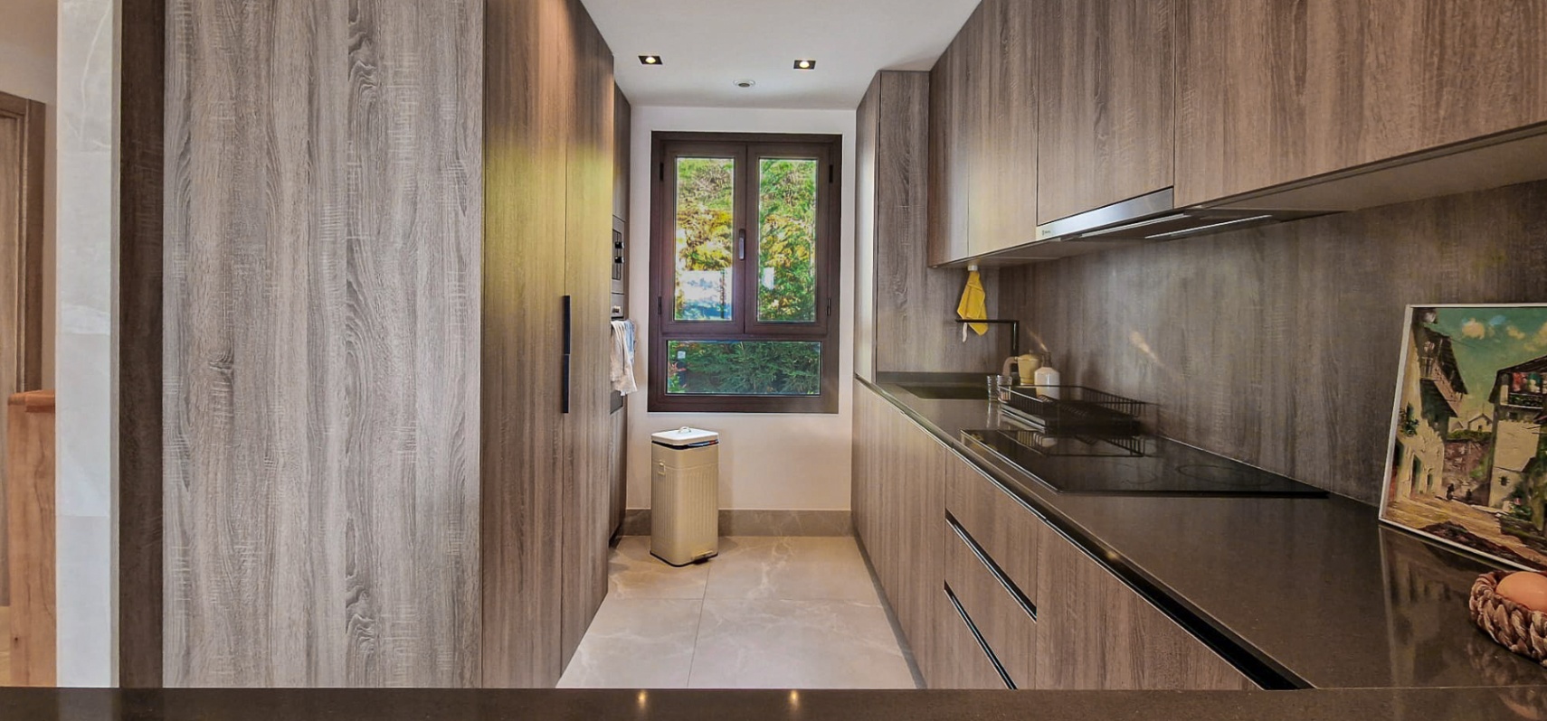 Casa moderna con vistas al lago que enamoran y casi nueva a estrenar!