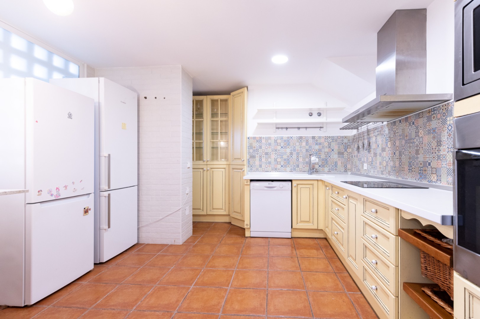 Se alquila este atico duplex a un paseo de la playa de guadalmina