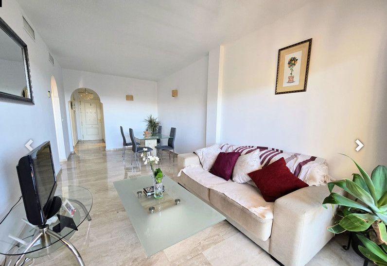 Piso de 2 dormitorios en alquiler a largo plazo en Mijas
