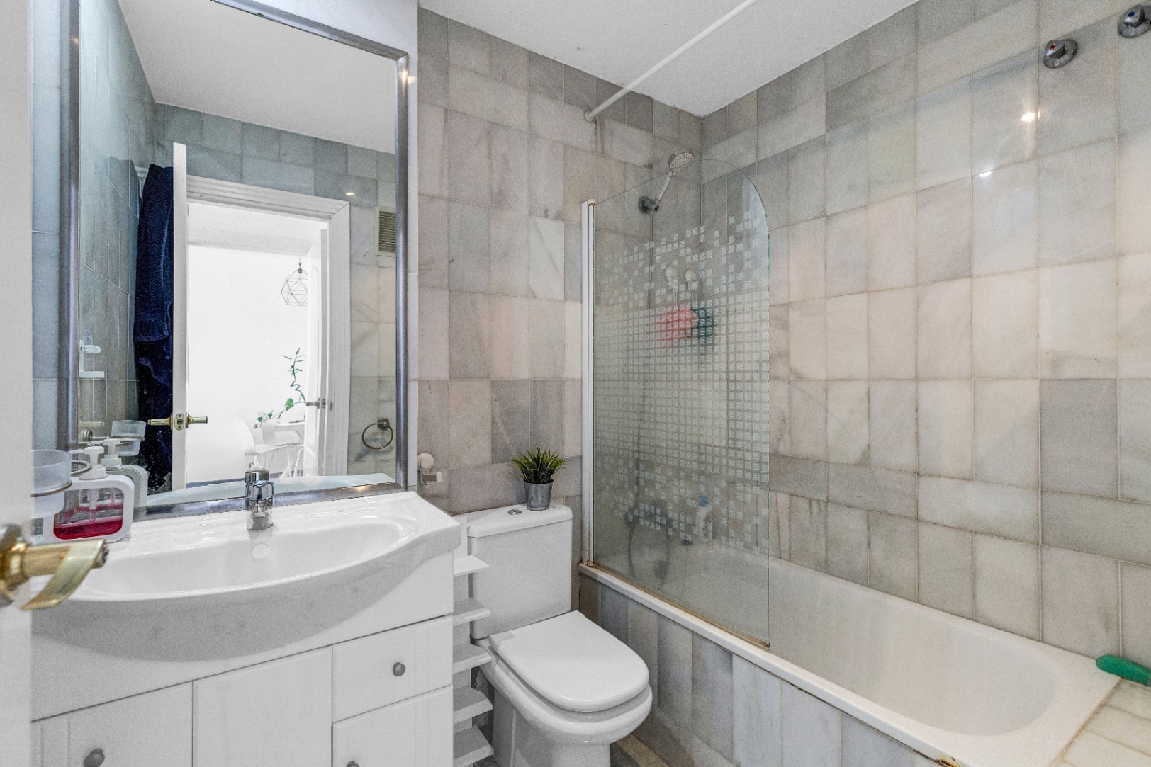 Penthouse with Private Solarium and Panoramic Sea Views in Riviera del Sol