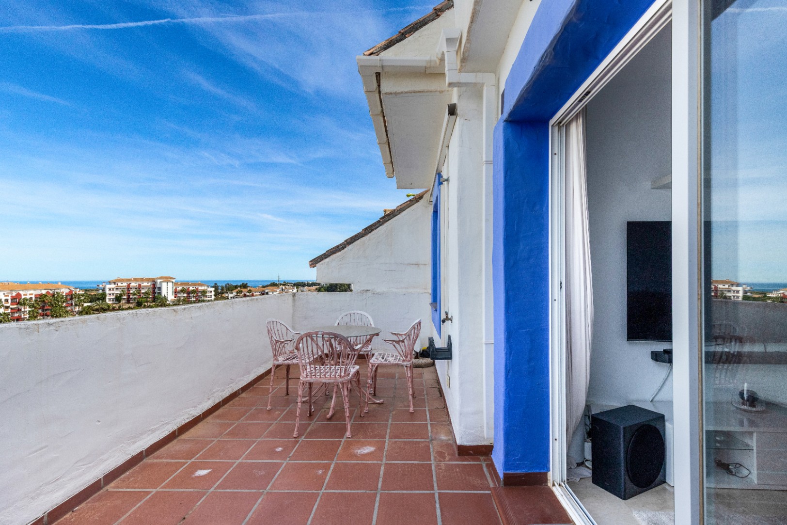 Penthouse with Private Solarium and Panoramic Sea Views in Riviera del Sol