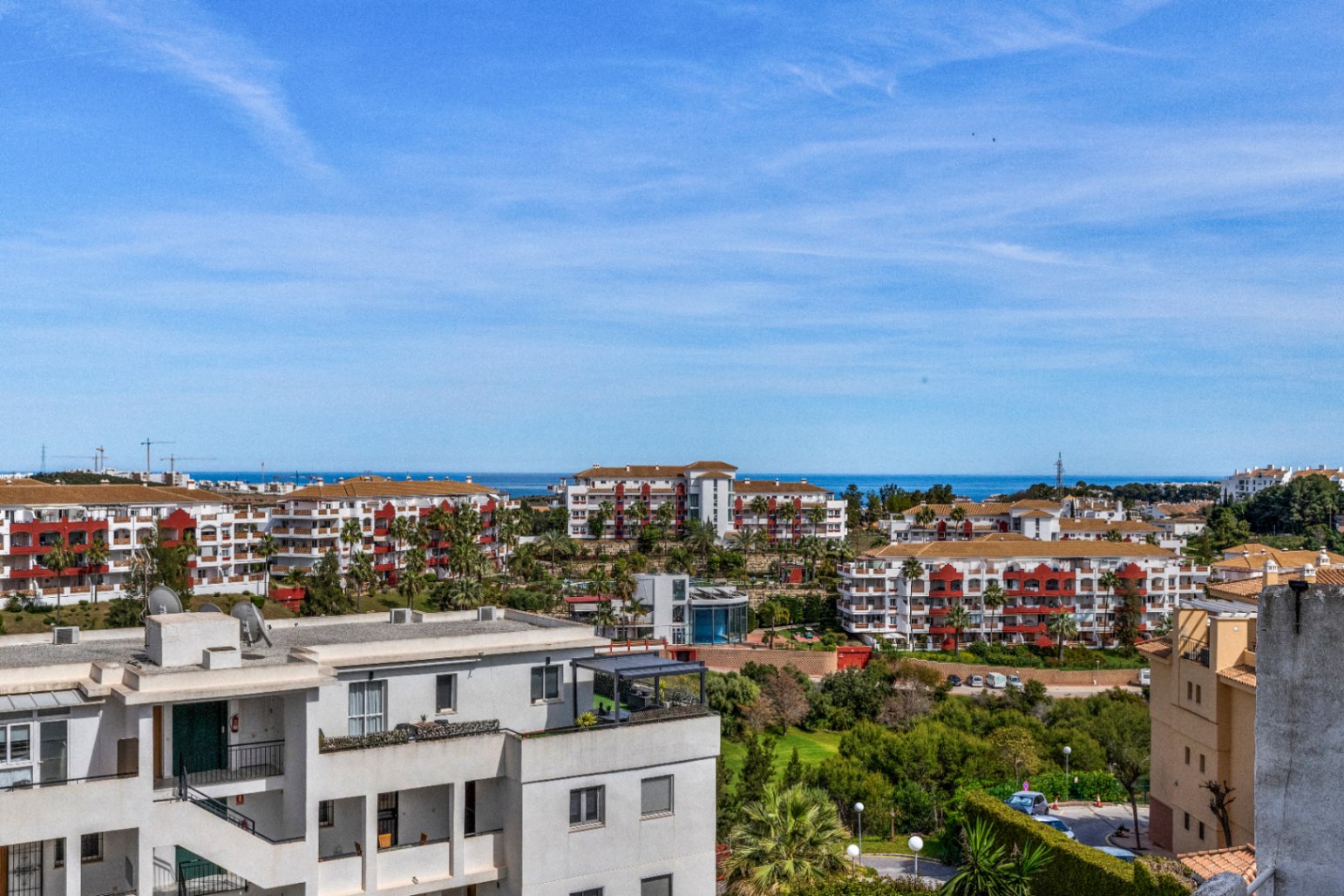 Penthouse with Private Solarium and Panoramic Sea Views in Riviera del Sol