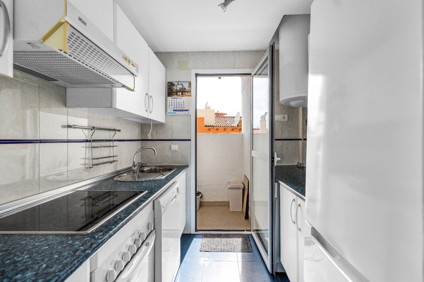 Penthouse with Private Solarium and Panoramic Sea Views in Riviera del Sol