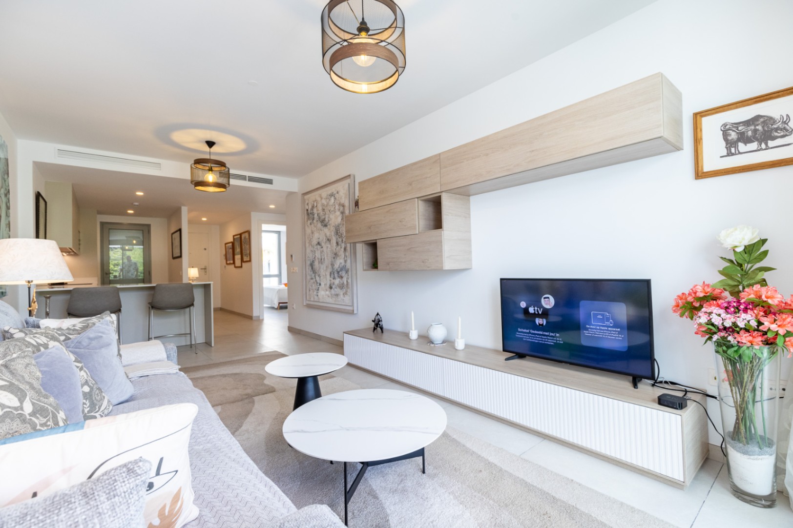 estrella - Apartamento moderno y nuevo con gimnasio y a solo 200 metros caminando de las mejores playas de Marbella.
