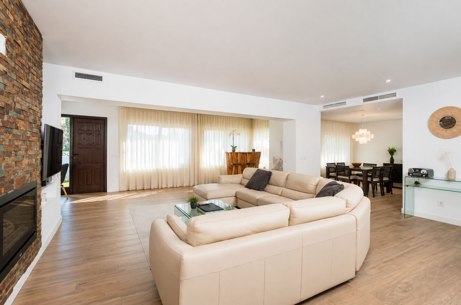 Villa with great potential just 50 meters from the golf course in Guadalmina.