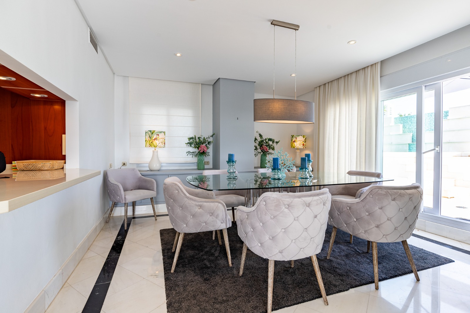 Exclusivo ático a la venta con las mejores vistas al mar en primera linea de playa!