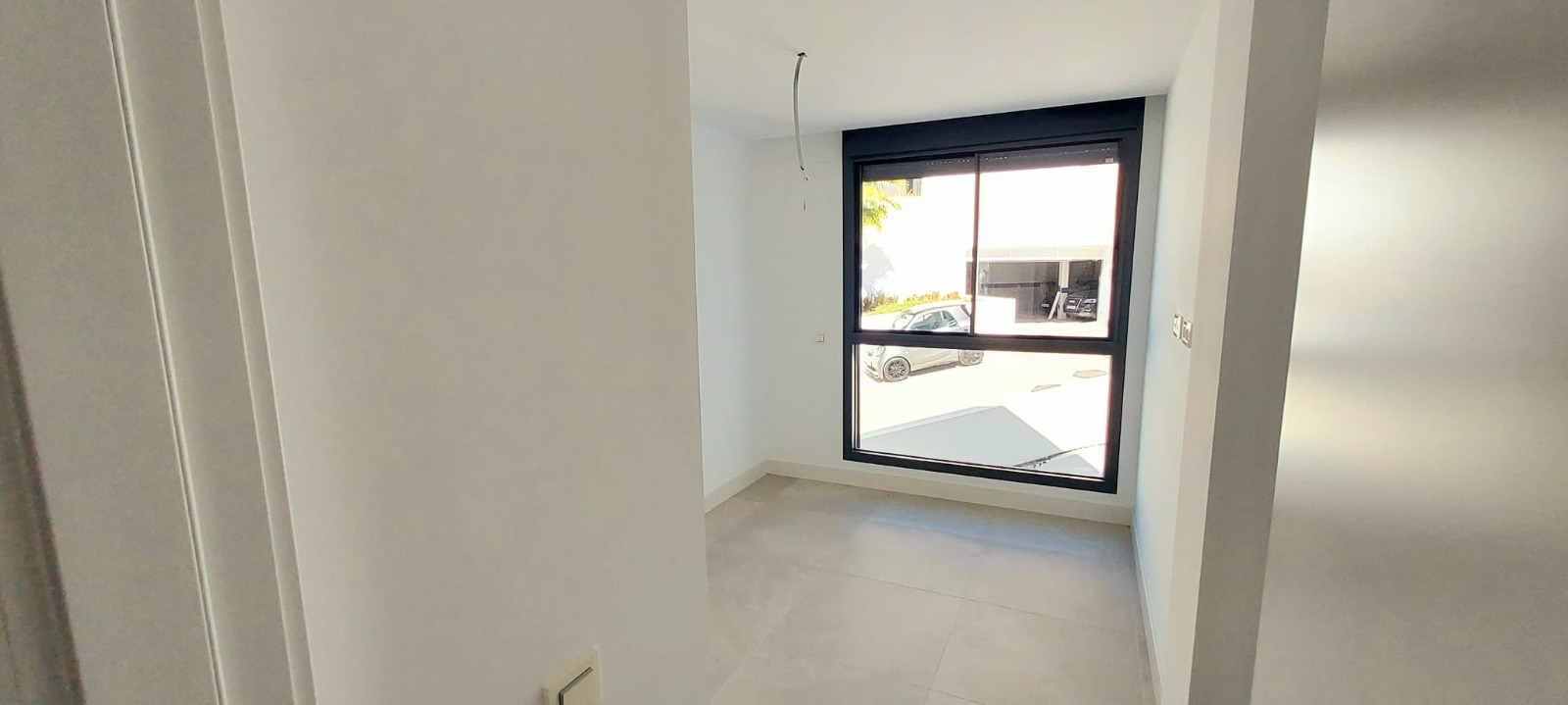 Ático dúplex a estrenar con solárium, vista al mar y al campo de golf de Cabopino