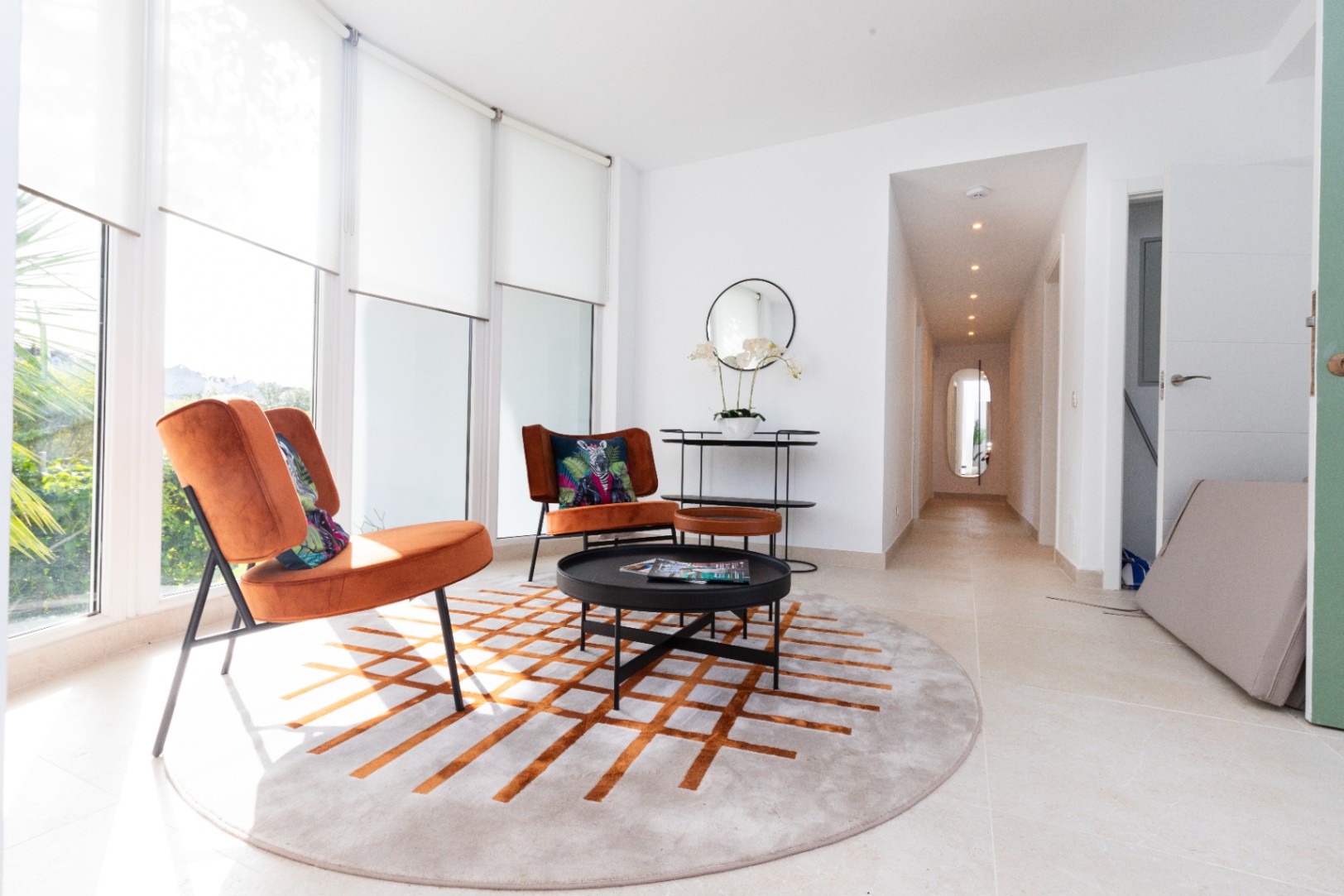A la venta hermosa villa moderna en Cabopino, Marbella