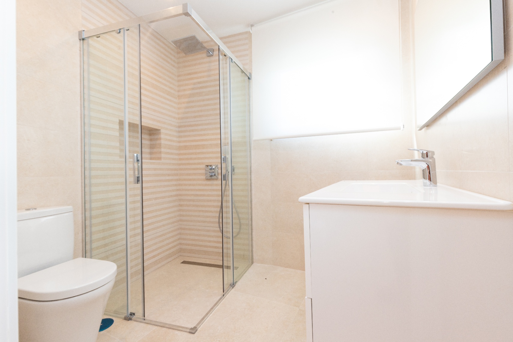 A la venta hermosa villa moderna en Cabopino, Marbella