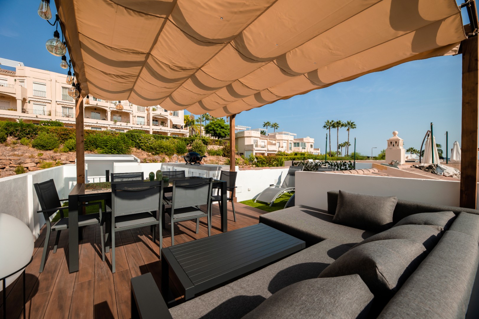 Lujoso Ático en Marbella, La Quinta: 3 habitaciones, 2 baños, alquiler a largo plazo