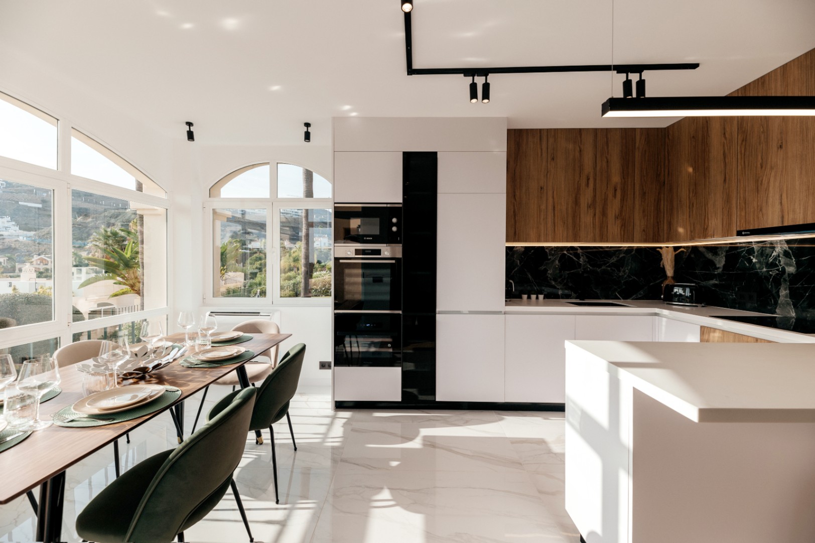 Lujoso Ático en Marbella, La Quinta: 3 habitaciones, 2 baños, alquiler a largo plazo