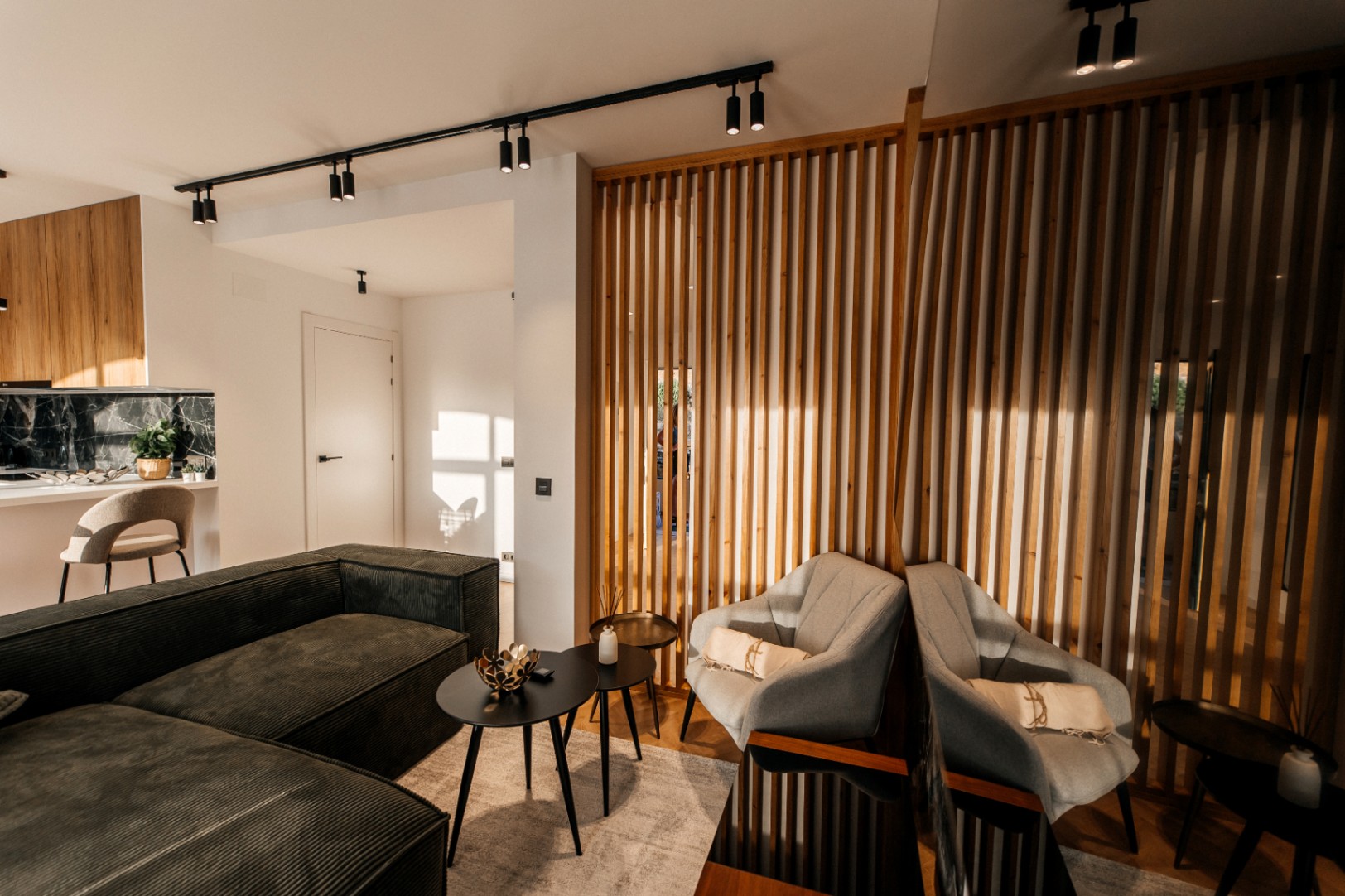 Lujoso Ático en Marbella, La Quinta: 3 habitaciones, 2 baños, alquiler a largo plazo