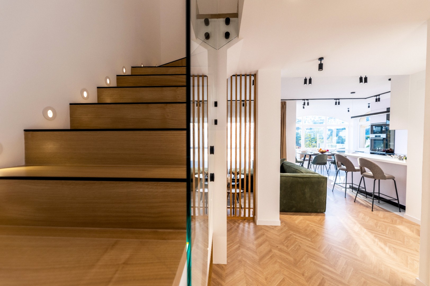 Lujoso Ático en Marbella, La Quinta: 3 habitaciones, 2 baños, alquiler a largo plazo