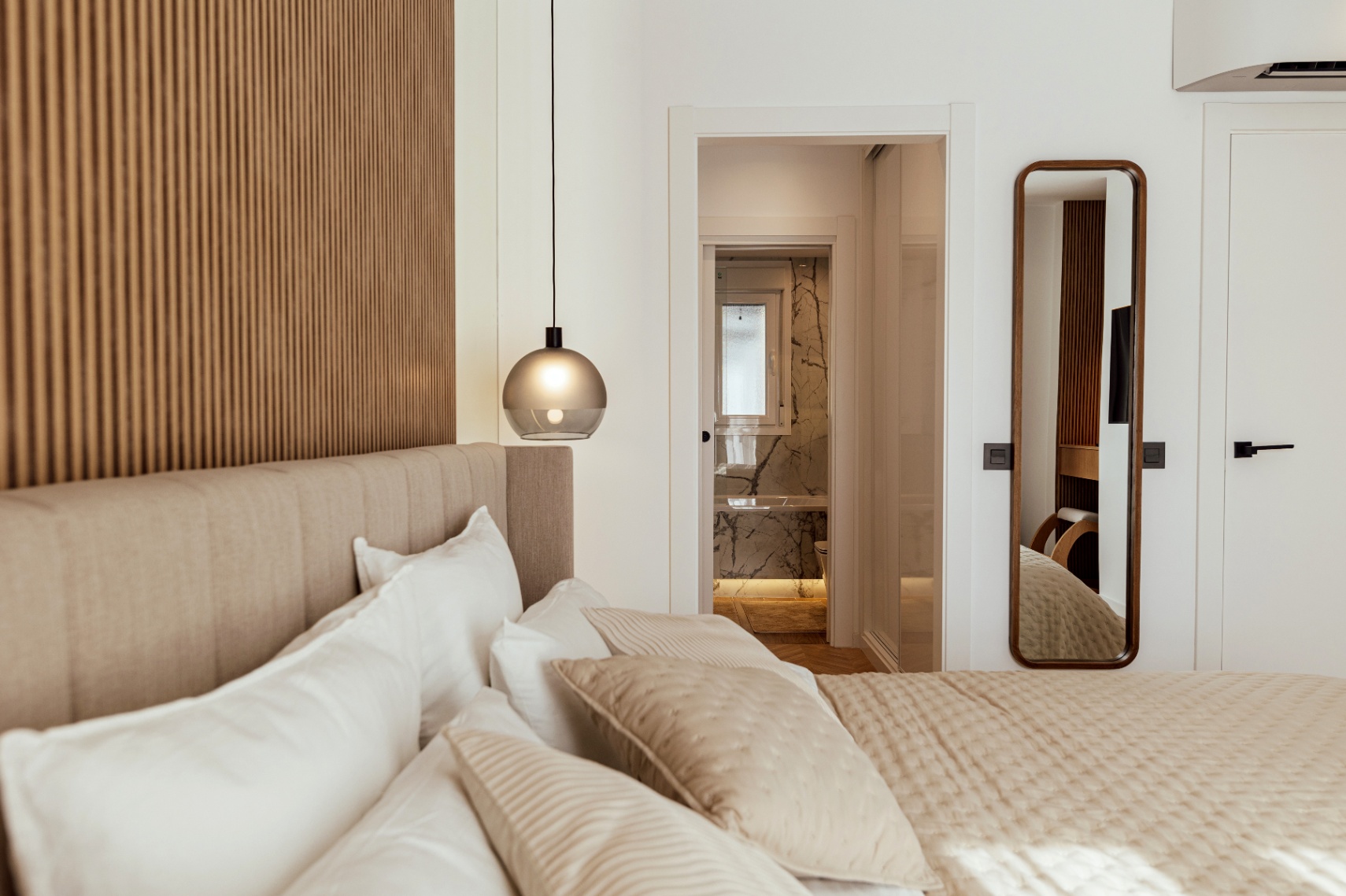Lujoso Ático en Marbella, La Quinta: 3 habitaciones, 2 baños, alquiler a largo plazo