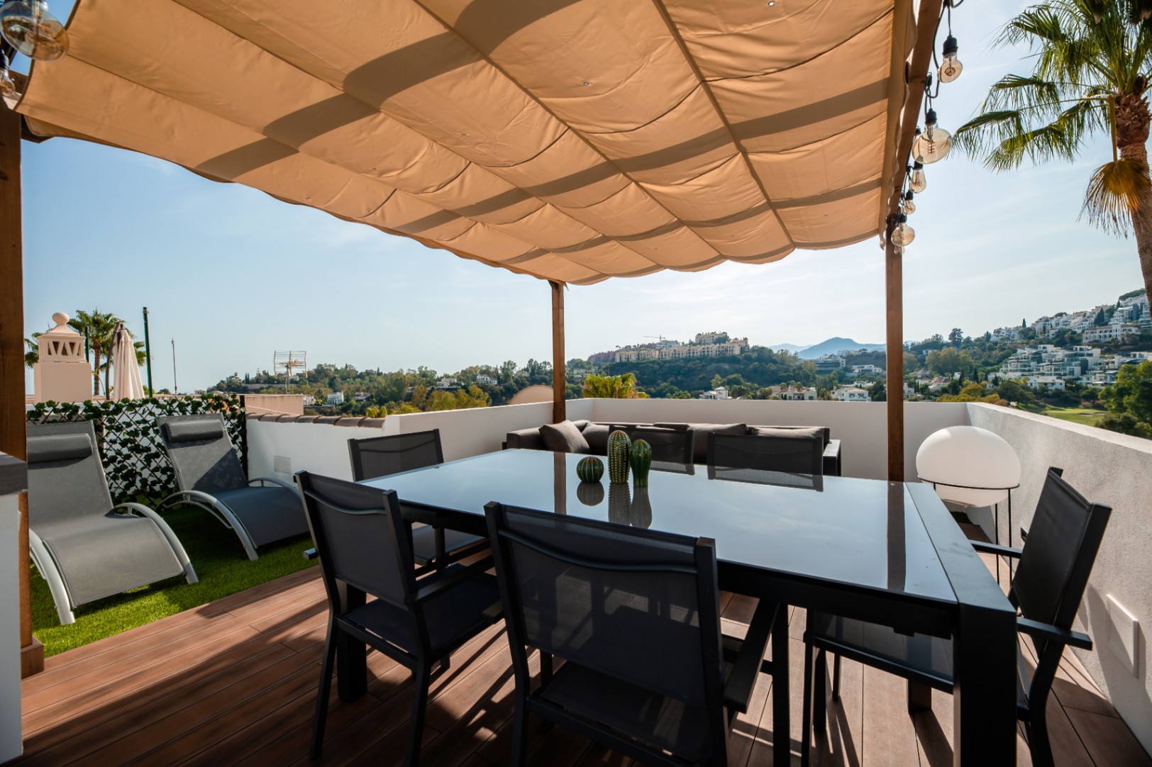 Lujoso Ático en Marbella, La Quinta: 3 habitaciones, 2 baños, alquiler a largo plazo