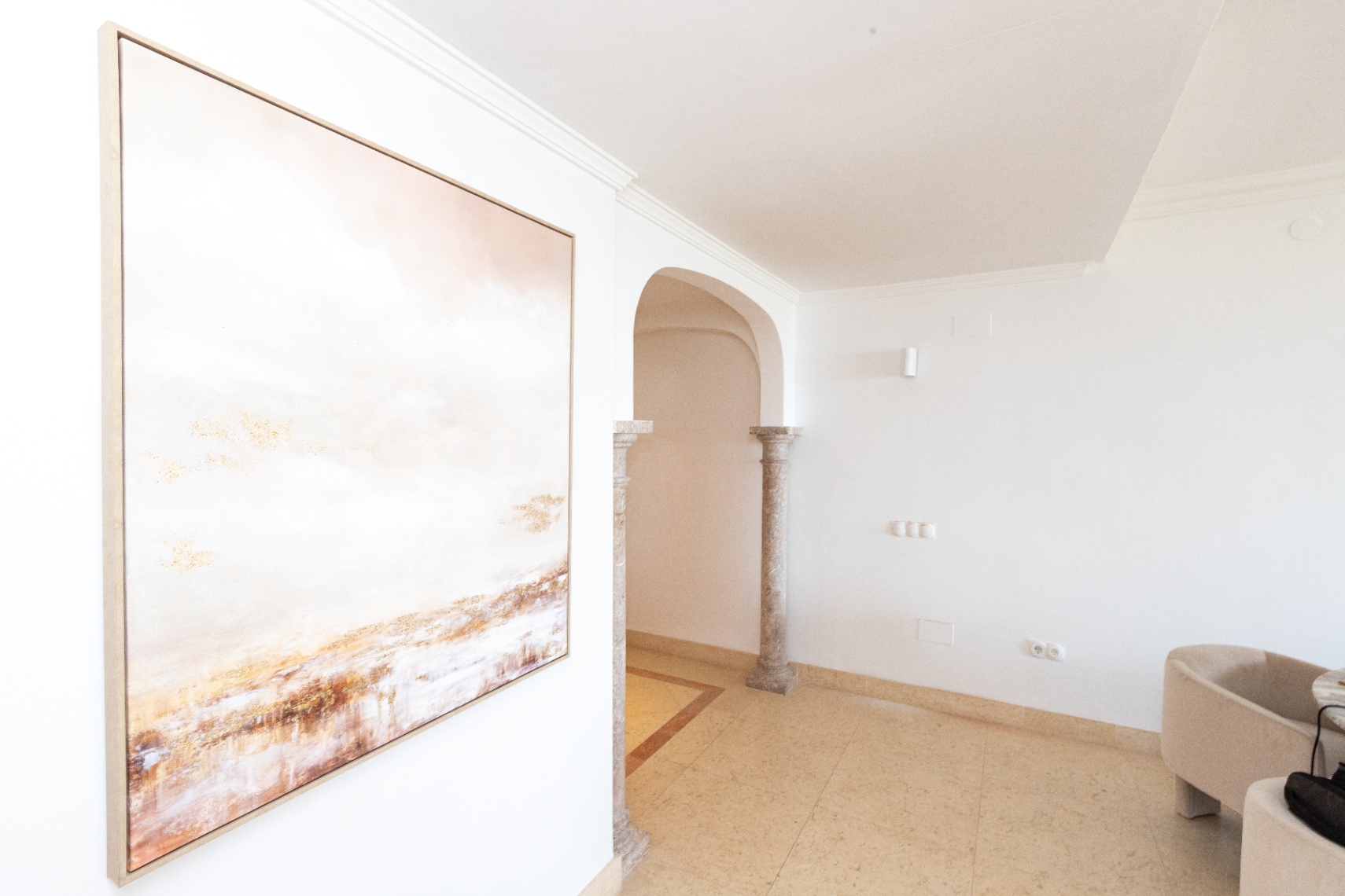 Apartamento de lujo en la prestigiosa urbanización Magna Marbella en Nueva Andalucía