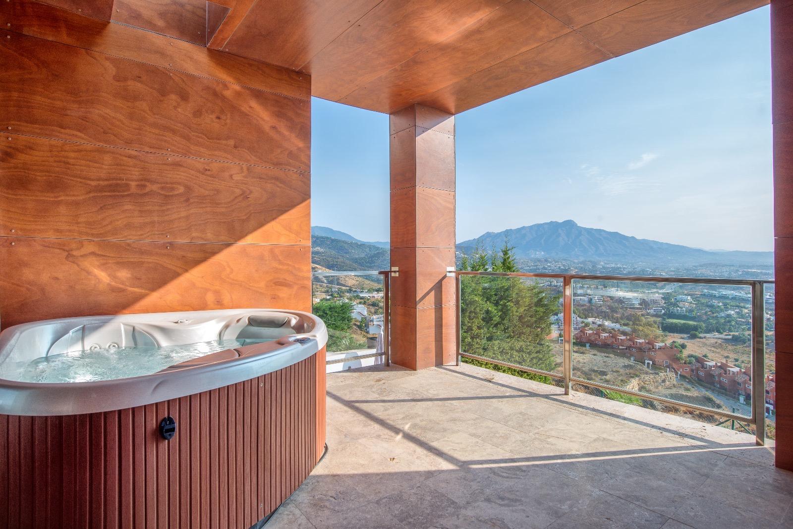 Casa adosada en venta con 3 habitaciones y piscina comunitaria