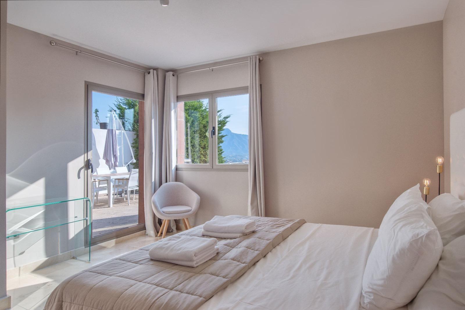 Casa adosada en venta con 3 habitaciones y piscina comunitaria