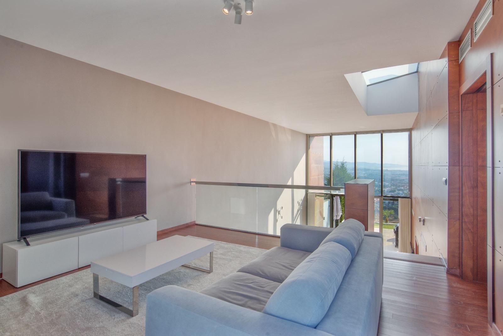 Casa adosada en venta con 3 habitaciones y piscina comunitaria