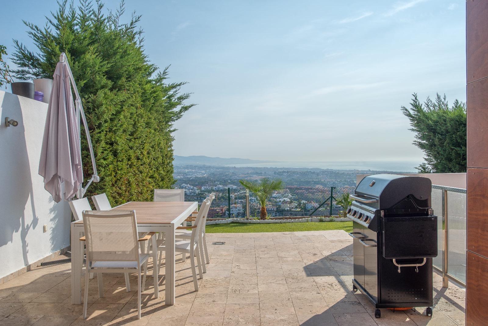 Casa adosada en venta con 3 habitaciones y piscina comunitaria