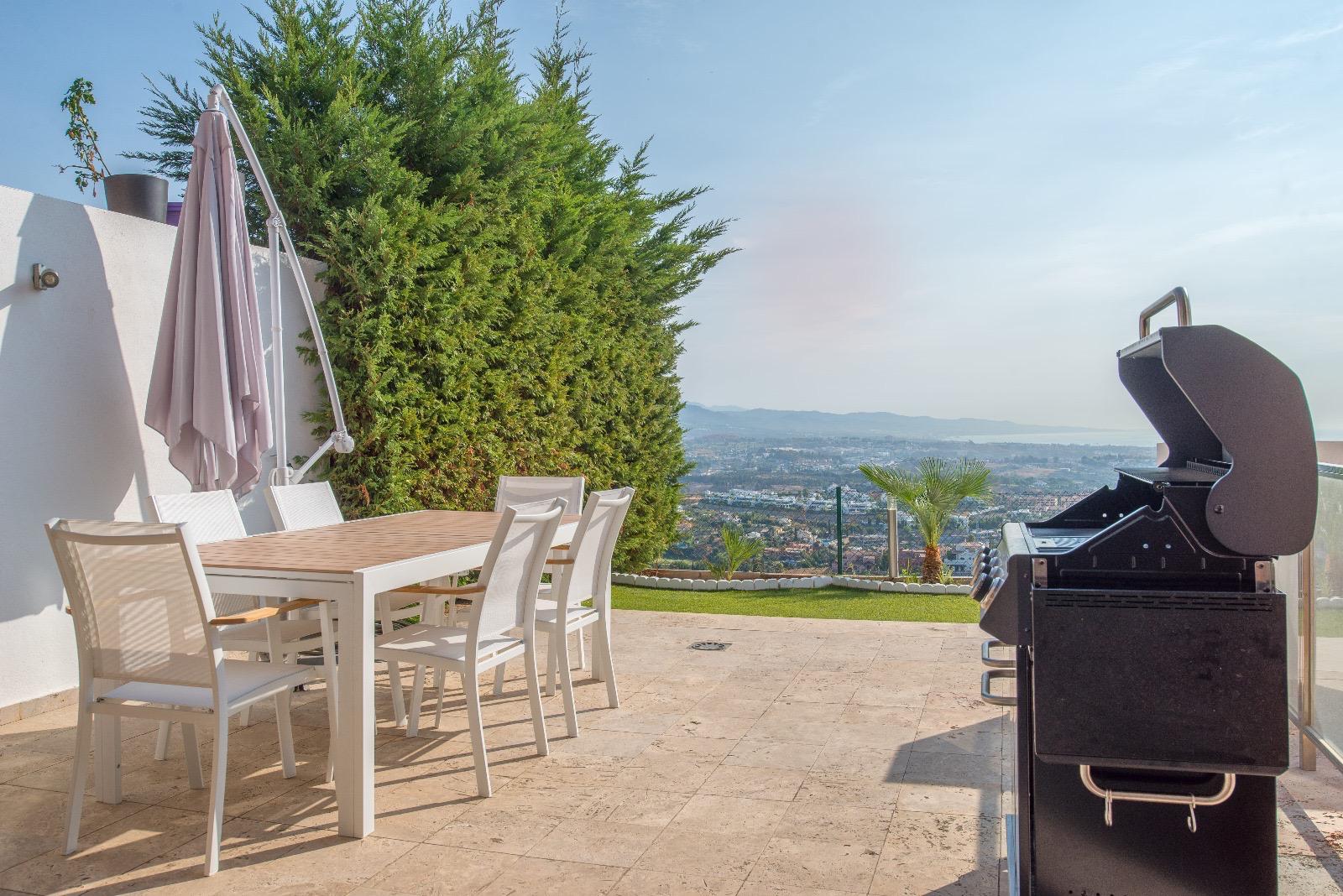Casa adosada en venta con 3 habitaciones y piscina comunitaria