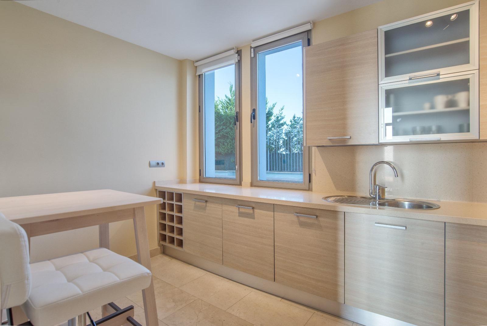 Casa adosada en venta con 3 habitaciones y piscina comunitaria