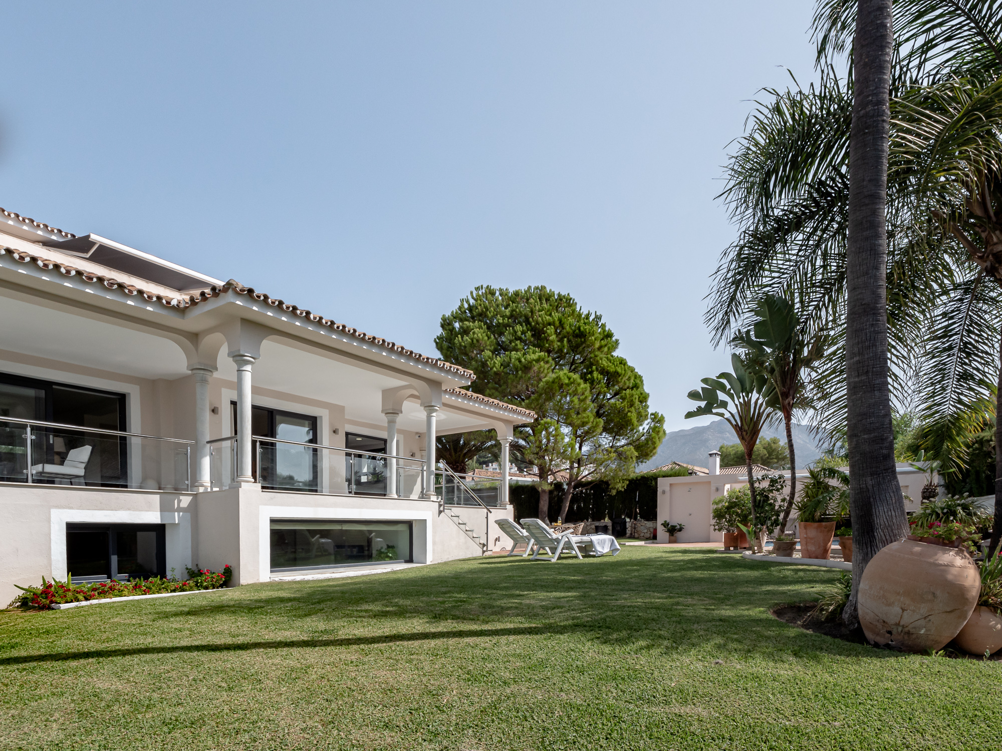 HERMOSA Y ESPACIOSA VILLA CON VISTAS AL CAMPO DE GOLF
