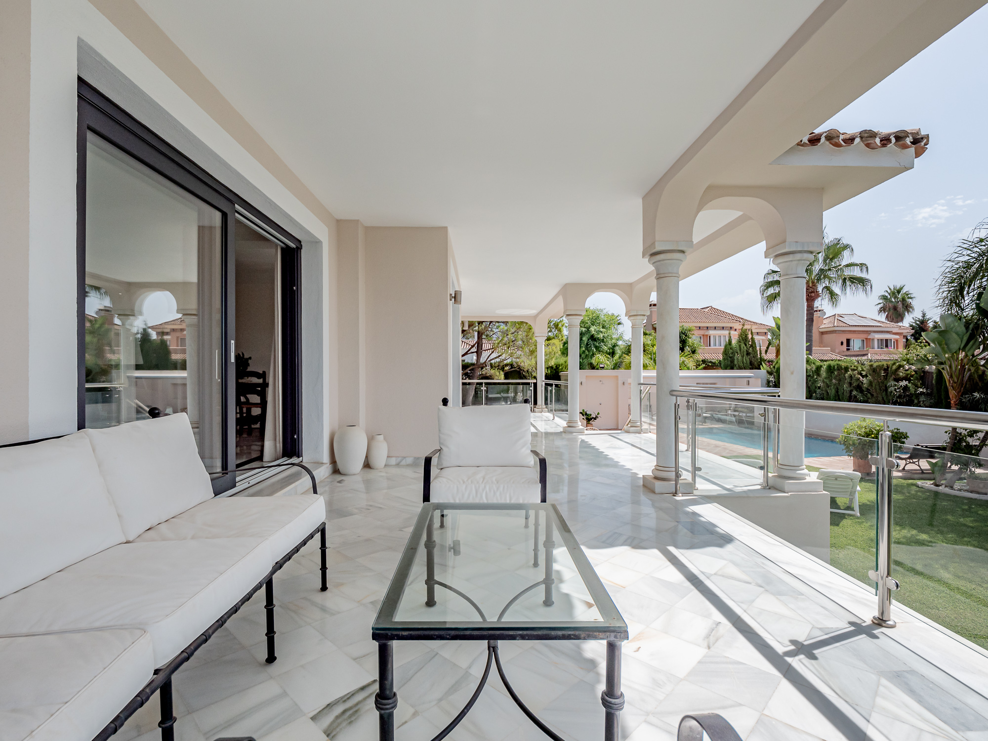 HERMOSA Y ESPACIOSA VILLA CON VISTAS AL CAMPO DE GOLF